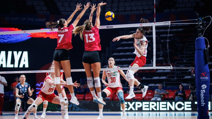 Canada Women's National Volleyball Team match and podium photo 3
