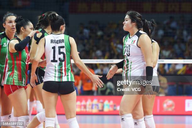 Mexico Women's National Volleyball Team match and podium photo 3